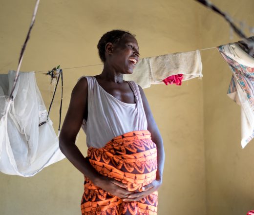 pregnantlady_ultra (1) Give an ultrasound machine to a hospital for women in need.