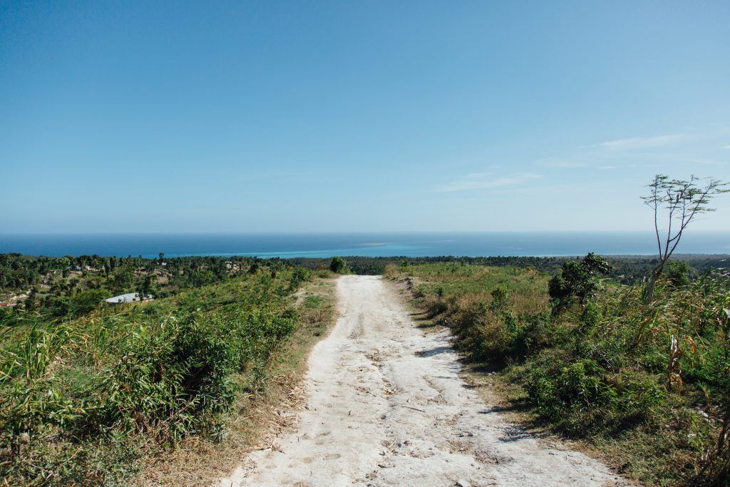 remote road to cotes-de-fer