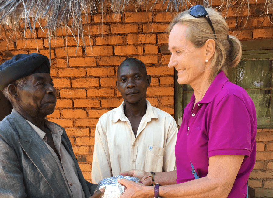 Mindy and members of the community