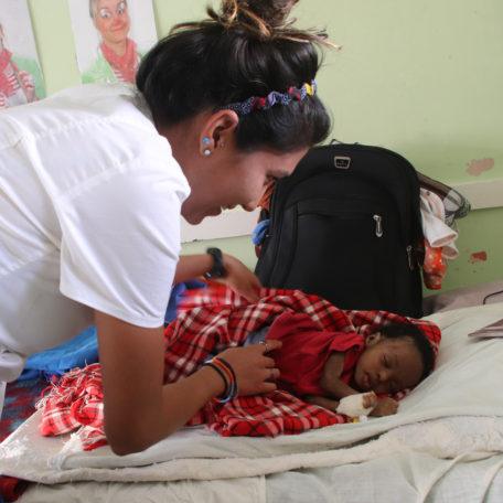 Volunteer nurse Samantha Hodge at the pediatric ward of the Mutomo Mission Hospital, Kenya in September 2019.