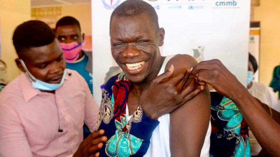 CMMB South Sudan began administering COVID-19 vaccines in Yambio in June 2021.