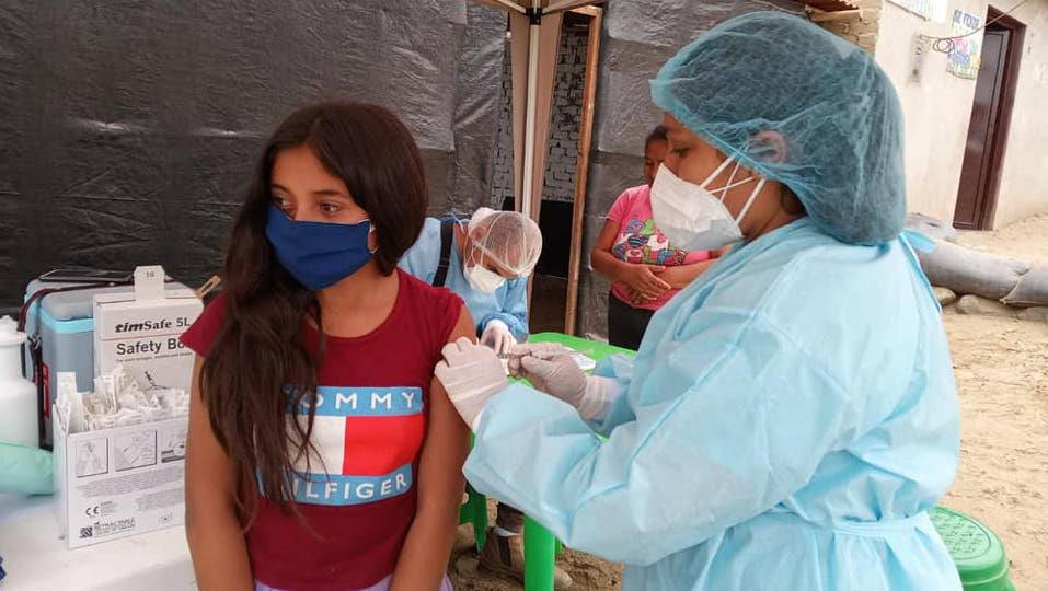 Vaccination clinic, Peru, 2021