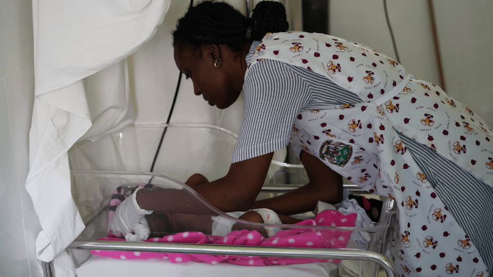 Nurse with newborn in Kenya_April2022