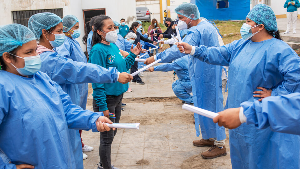 Community health workers at an Active Breaks Workshop in Peru in 2022.