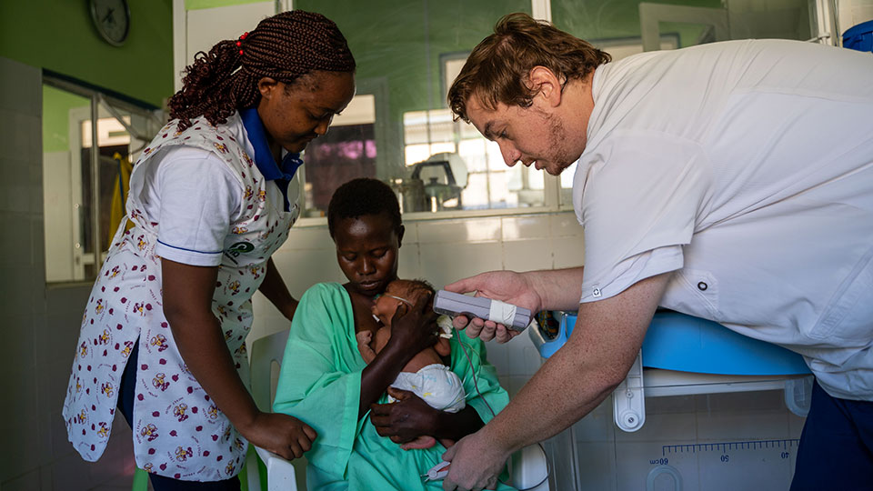 Volunteer Nurse Ryan in Mutomo Kenya_Dec2022